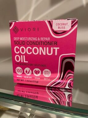 Viori Coconut Oil Solid Conditioner — in Coconut Bliss